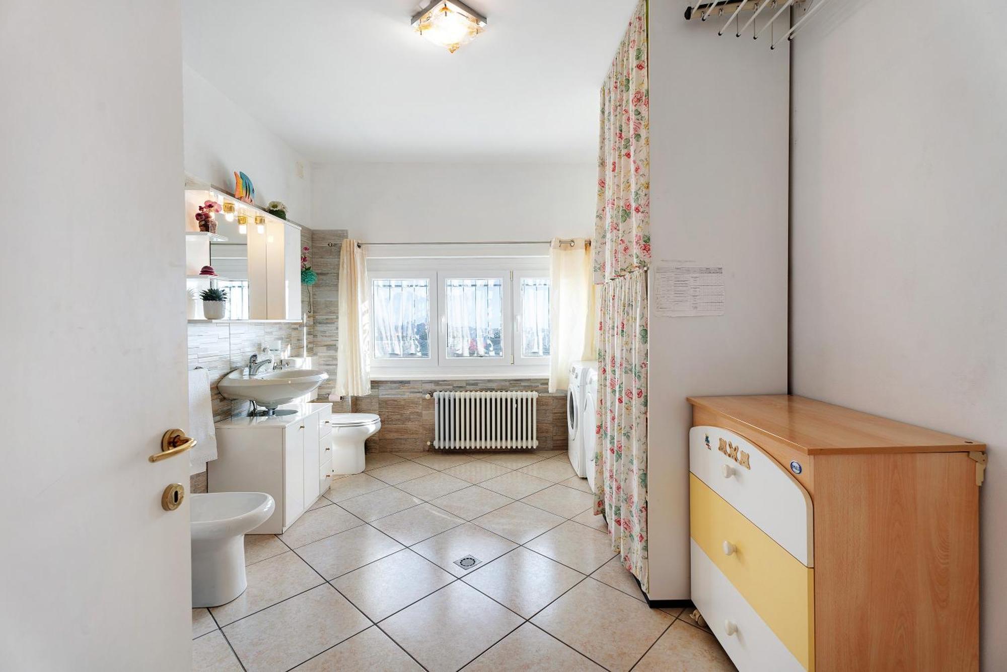 Casa Bella Apartment อินตรา ภายนอก รูปภาพ