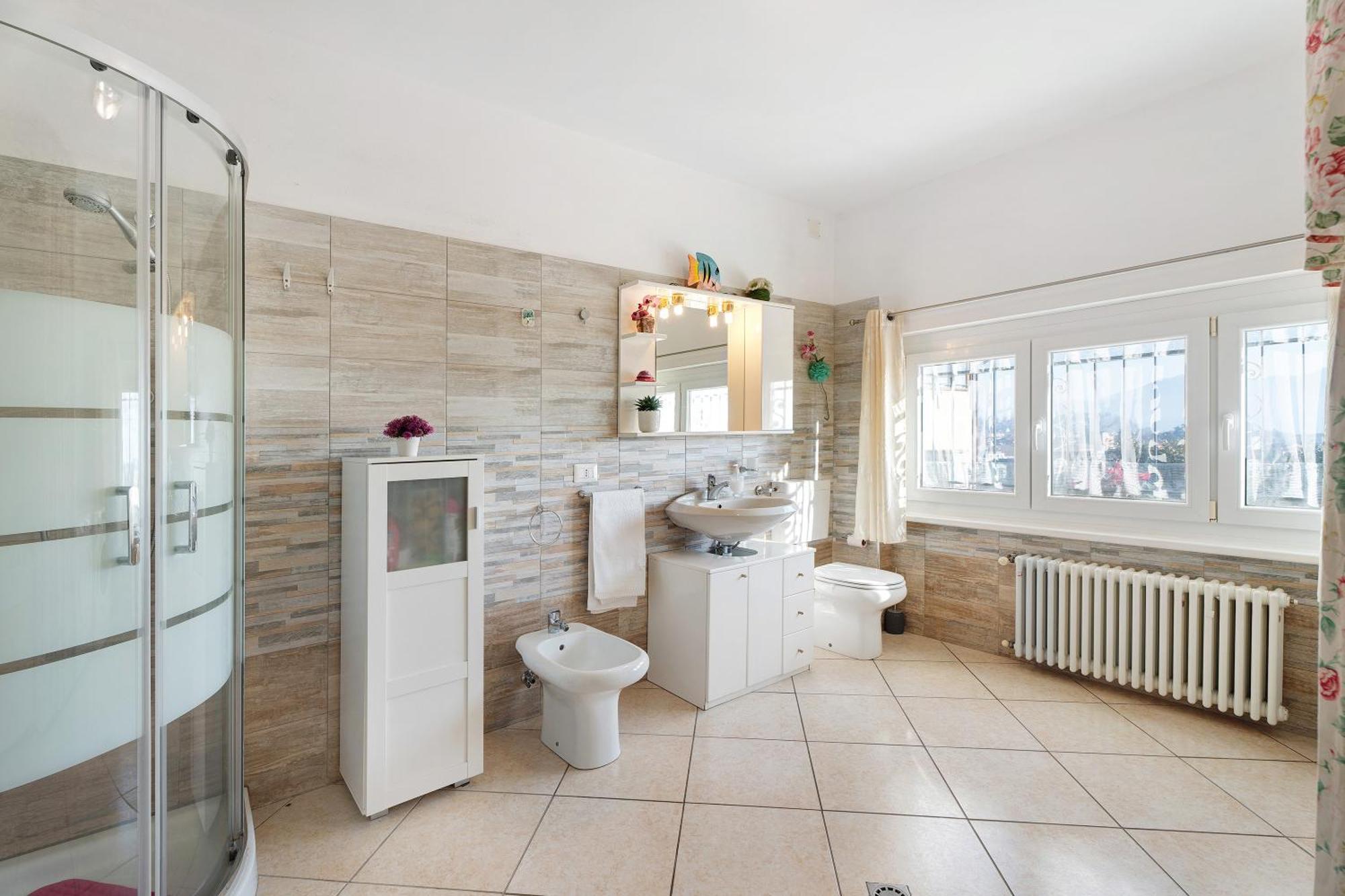 Casa Bella Apartment อินตรา ภายนอก รูปภาพ